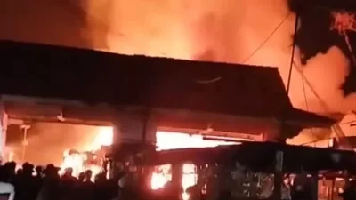 91 Kios dan Lapak Ludes Terbakar di Pasar Pandaan Pasuruan