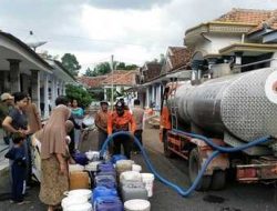 BPBD Pasuruan Salurkan Air Bersih Bantu Warga Terdampak Kekeringan