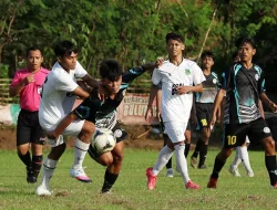Pererat Seduluran Serta Komunikasi, Legislatif dan Eksekutif di Pasuruan Main Bola Bareng